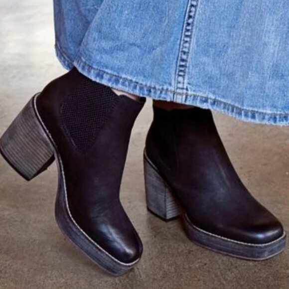 NEW DIBA TRUE Suede Ser Eeta Booties IN black for women 1025 4m2 - Picture 1 of 6